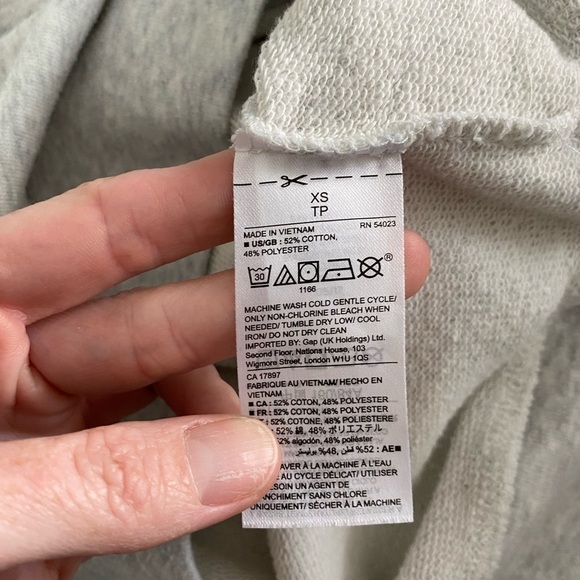 XS Gap fit sweater​​​​​​​​​​ - Picture 5 of 6
